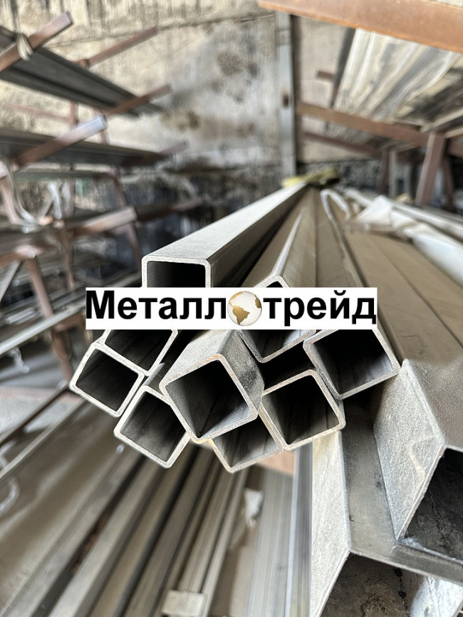 Труба профильная нержавеющая AISI 304 (08Х18Н10) 25х25x1,5 мм 6000 Труба профильная нержавеющая AISI 304 (08Х18Н10) 25х25x1,5 мм 6000